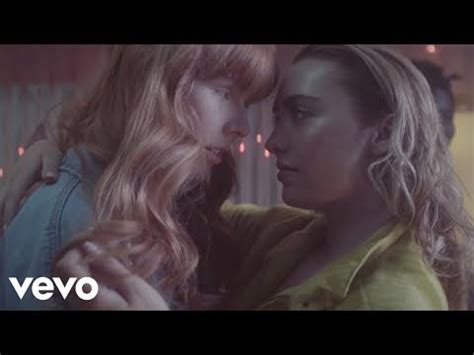 peyton list lesbian|Little Mixs ‘Only You’ Video Stars Peyton List In A Lesbian。